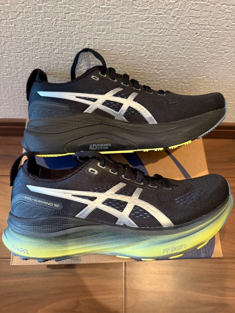 美品 アシックス ゲルカヤノ 32 黒 特別カラー 24㎝