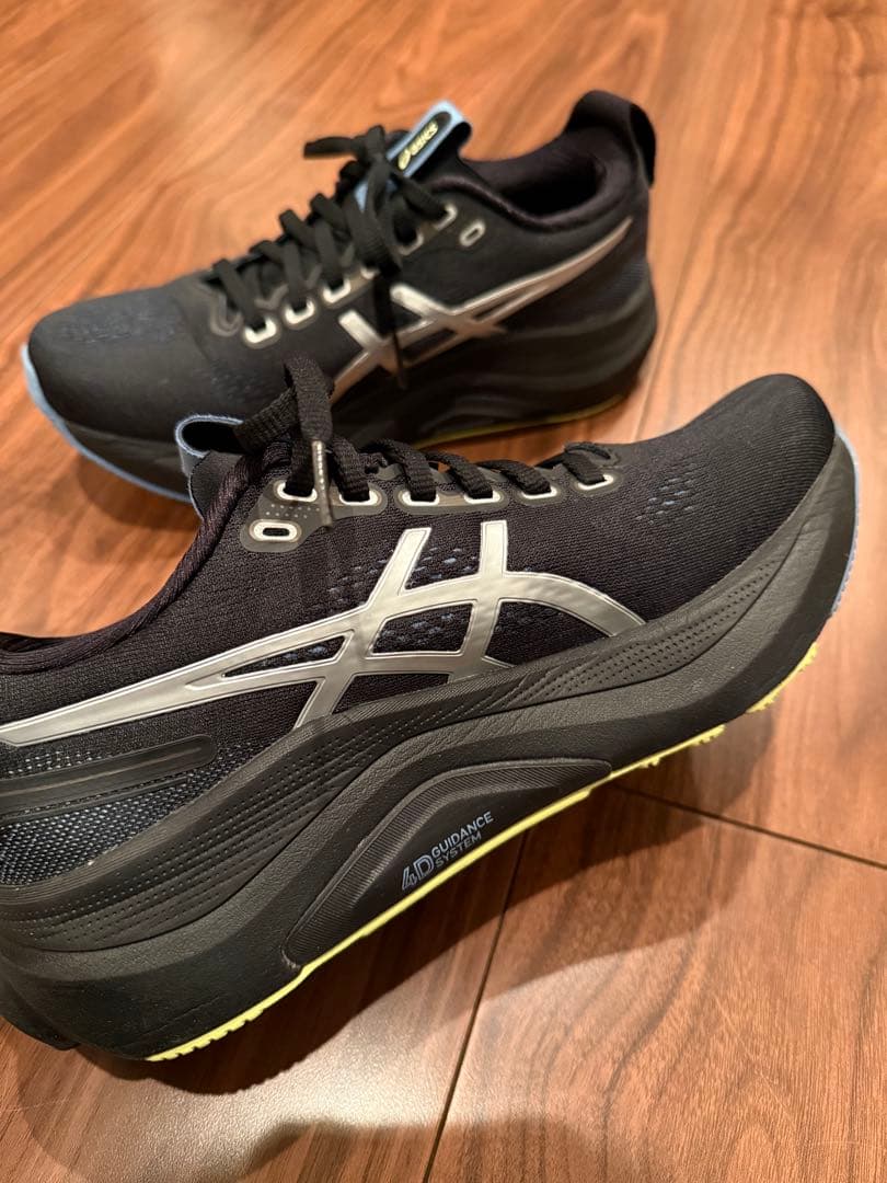 美品 アシックス ゲルカヤノ 32 黒 特別カラー 24㎝