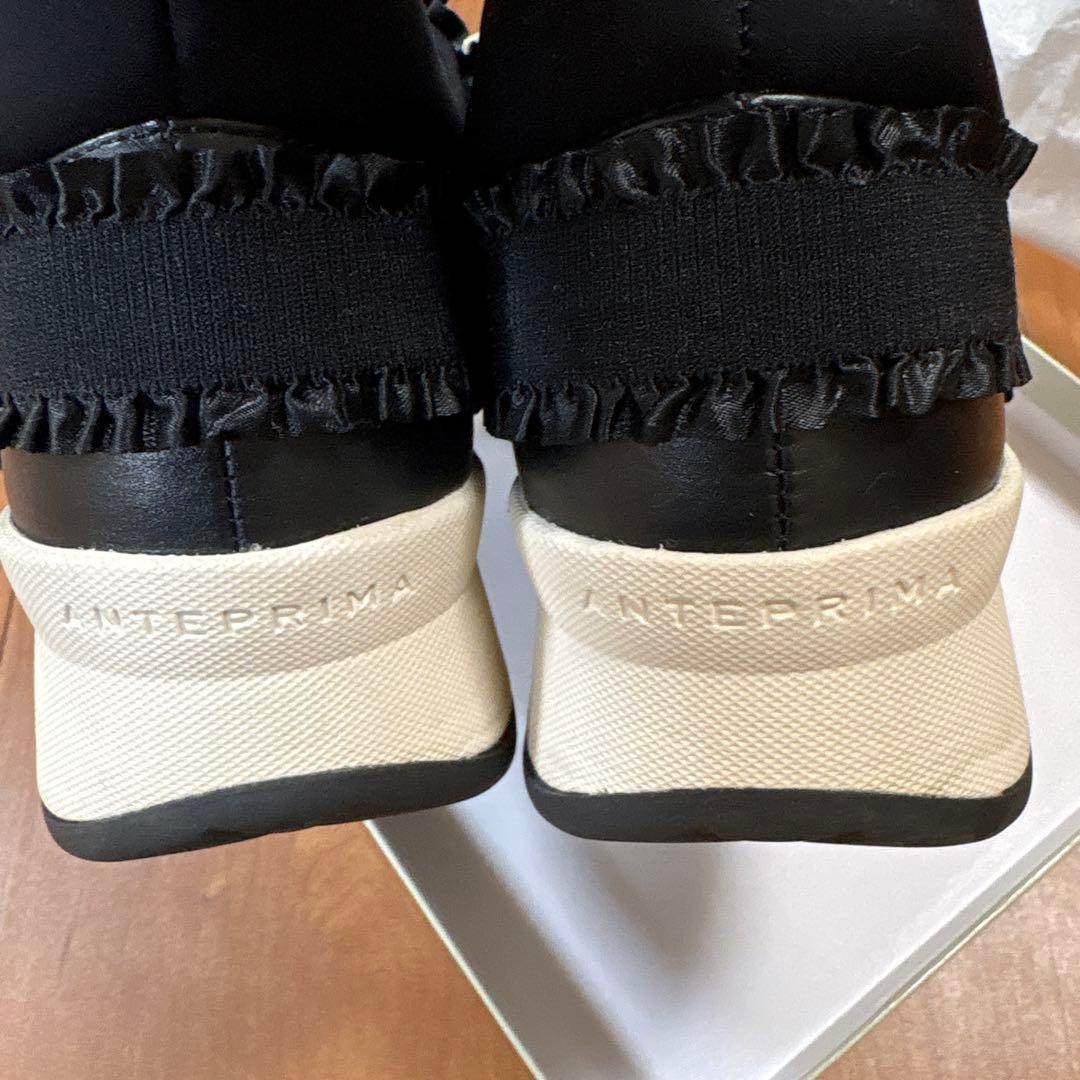 ココロANTEPRIMA アンテプリマ フリルモチーフ ブラックスニーカー