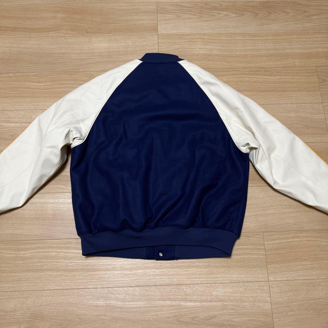 adidas originals ボンバージャケット ブルー×ホワイト