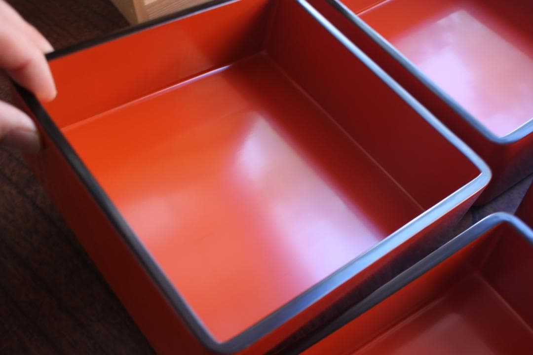 デッドストック！極上朱漆の美しい小ぶり四段重箱（検輪島塗懐石道具お重菓子重