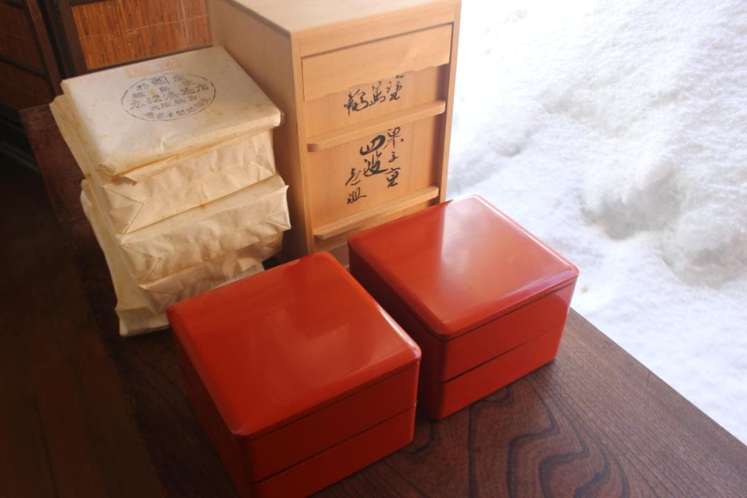 デッドストック！極上朱漆の美しい小ぶり四段重箱（検輪島塗懐石道具お重菓子重