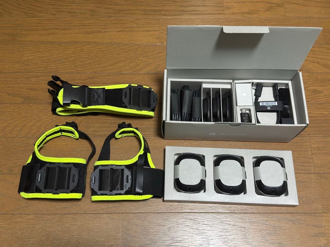 【美品】VIVE Ultimate Tracker 3個 EoZストラップ付き
