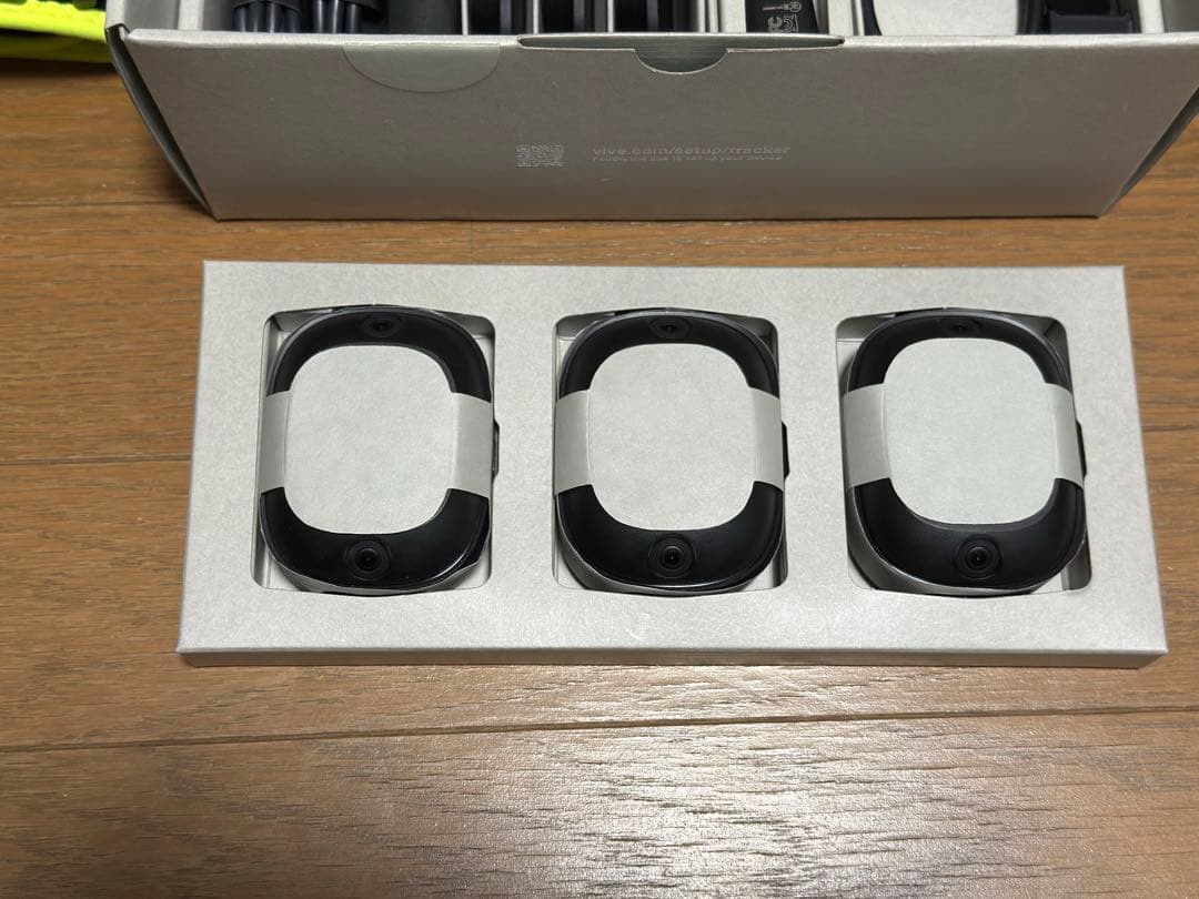 【美品】VIVE Ultimate Tracker 3個 EoZストラップ付き