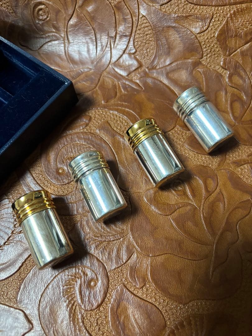 ティファニー調味料入れ4個