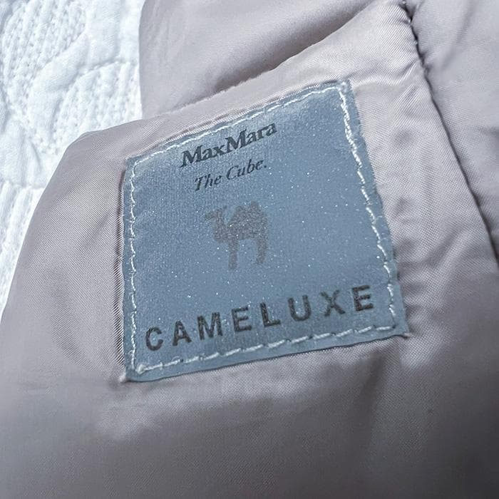 み*ち様 MaxMara The Cube. 　ベスト　キャメル混　CAMELU