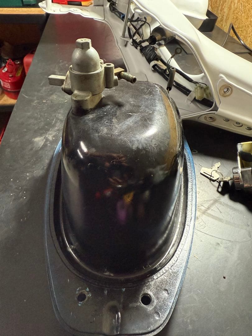 シャリー　純正タンク　新品コック　新品キャップ