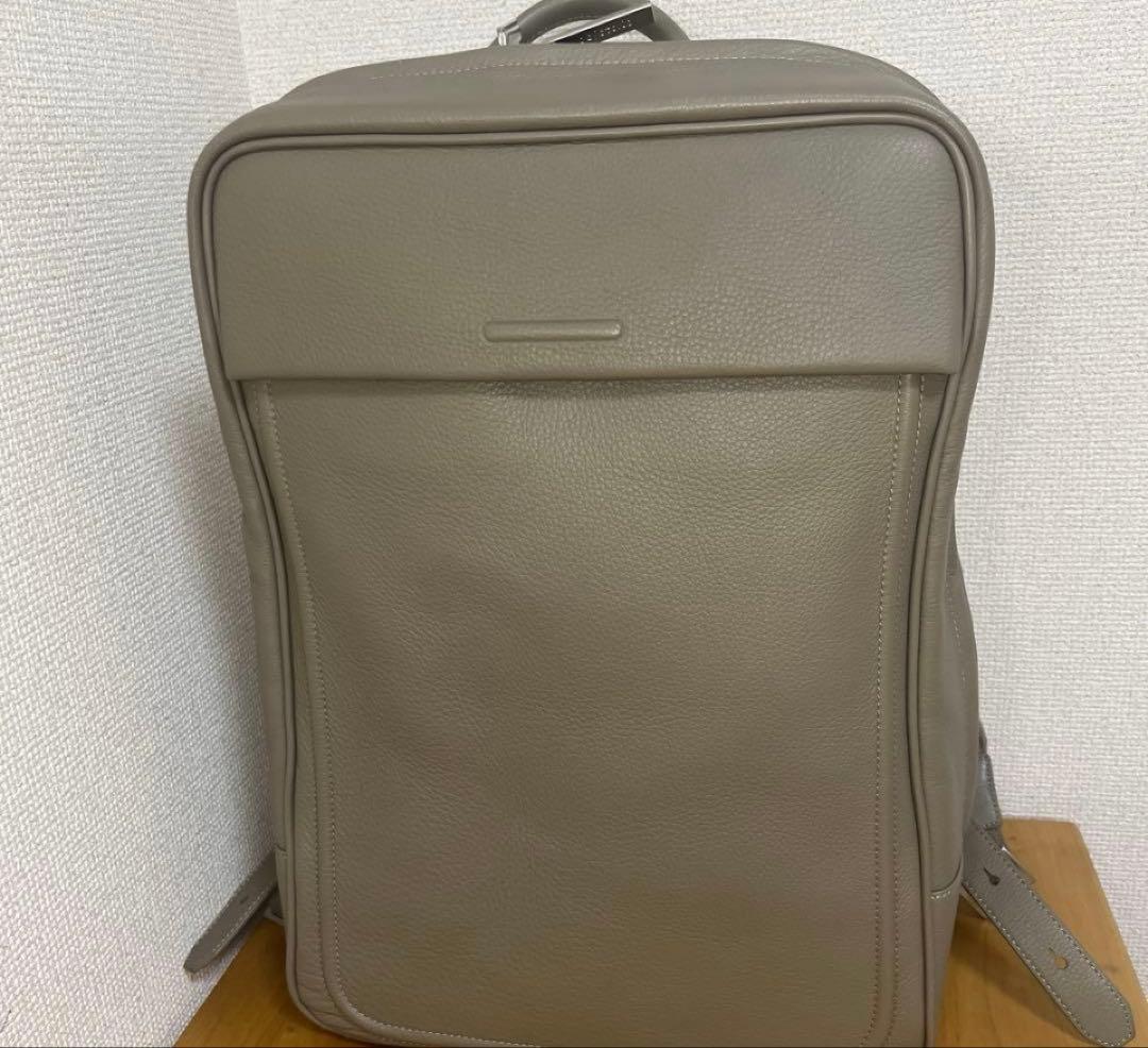 オブジェクトイオカバン、ニューバランススニーカー