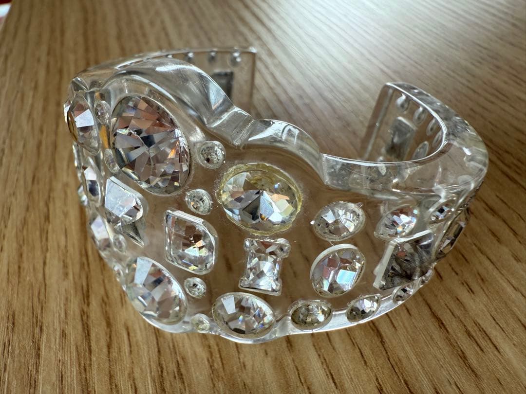 ディオール アクリル バングル クリスタル ビジュー