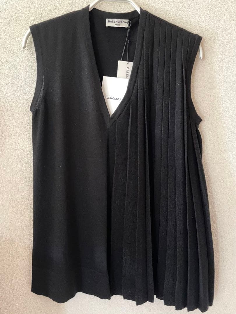 【新品未使用】BALENCIAGA バレンシアガ　ニットベスト　38