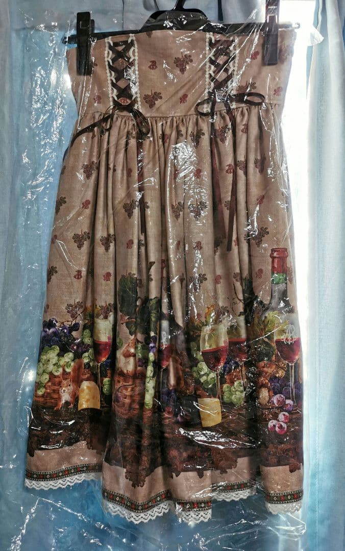 新品未使用☆秘密の冒険と幸せのワイナリー スカート