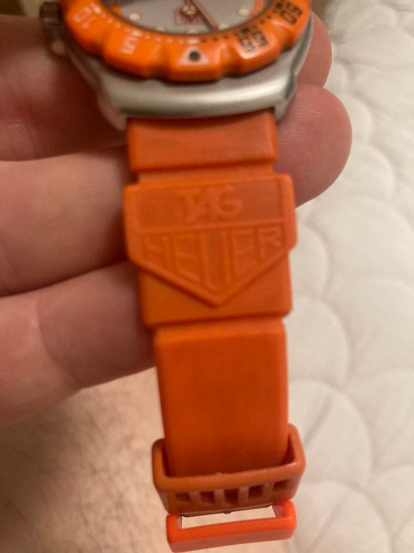 タグホイヤー懐かしいダイバーズウォッチ TAG Heuer オレンジラバーベルト