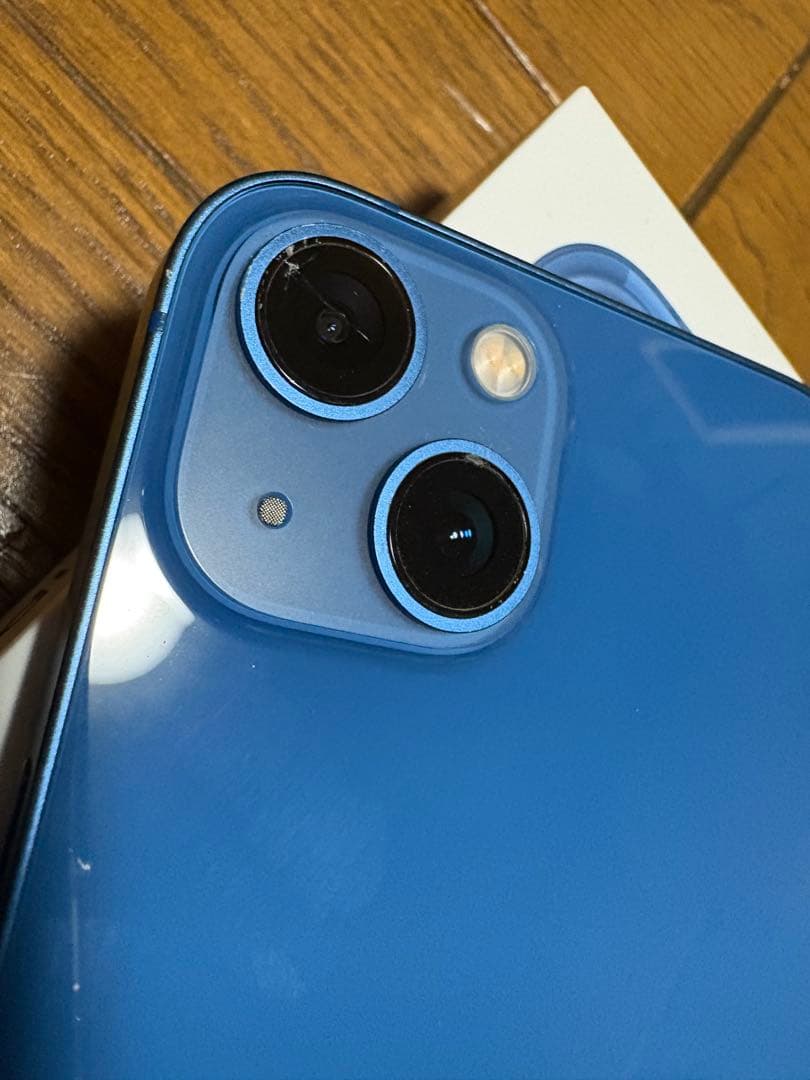 ちょう　Apple iPhone 13 本体128GB 背面ひび割れ有