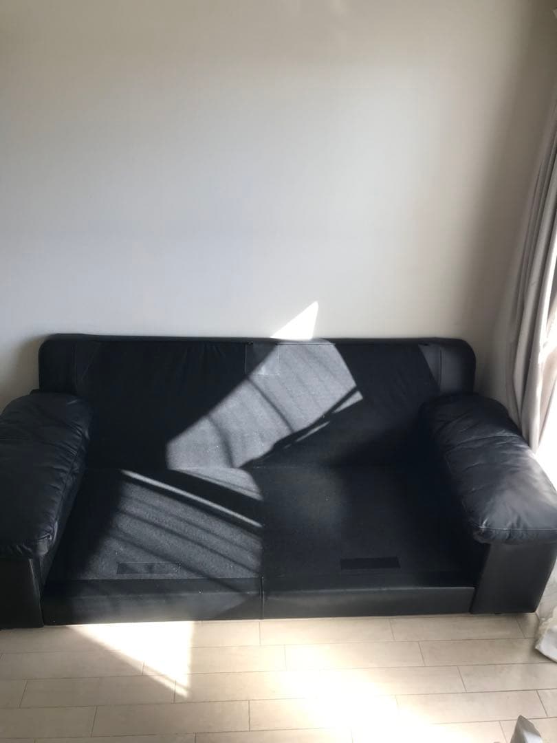 【千葉県市川市引取り限定】２人がけソファ　本革　ブラック　ニトリ