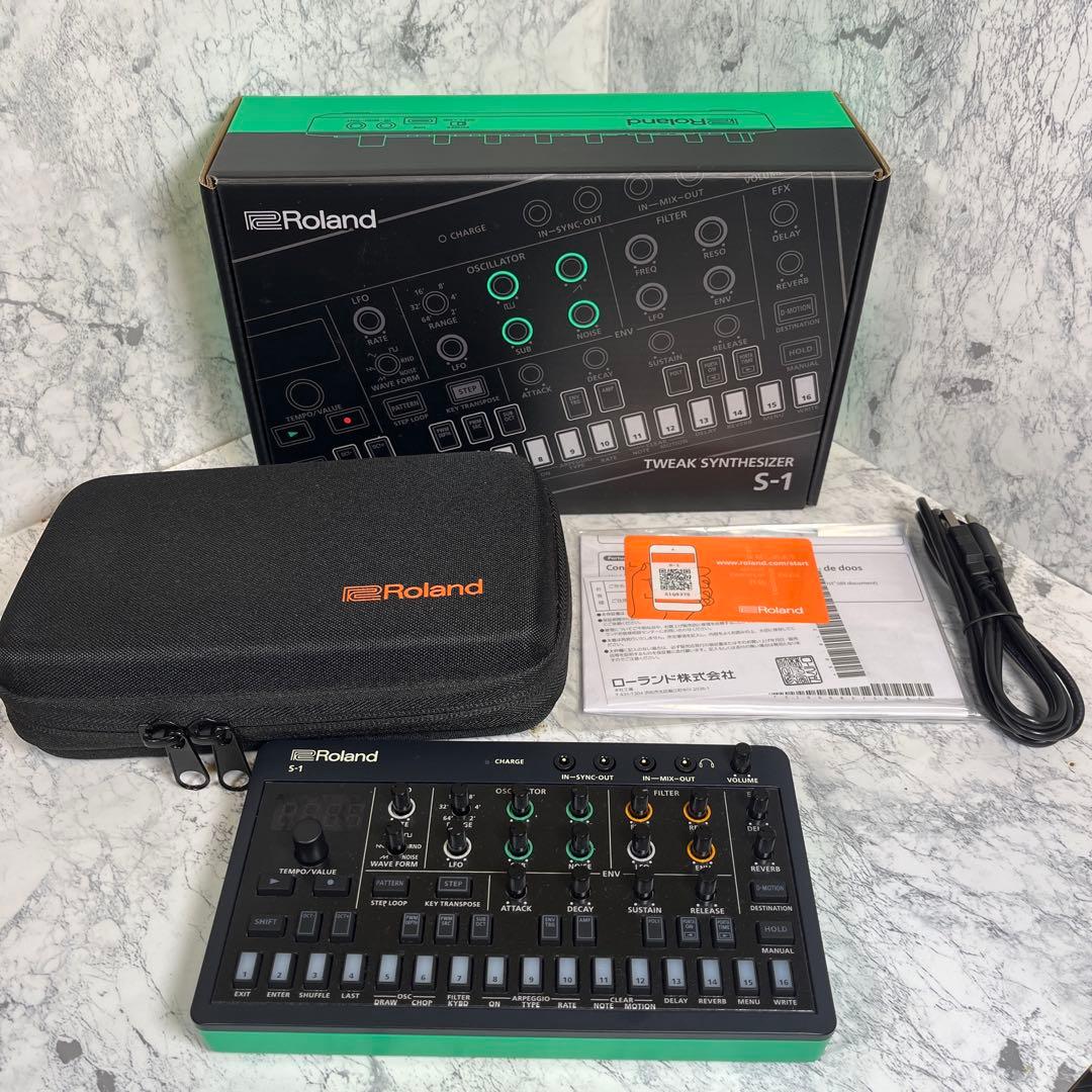 新品 Roland AIRA COMPACT S-1シンセサイザー　専用ケース付