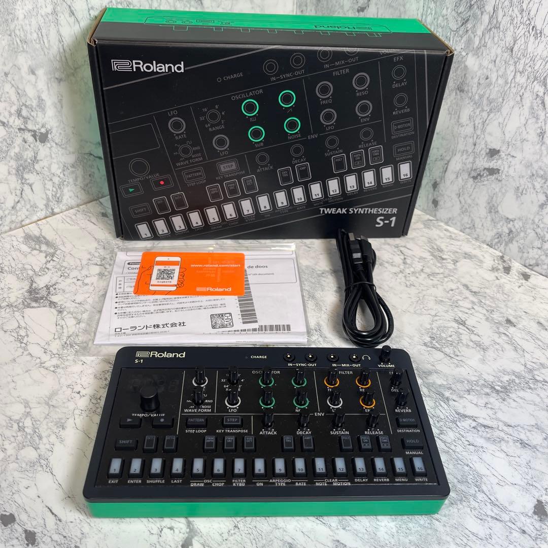 新品 Roland AIRA COMPACT S-1シンセサイザー　専用ケース付
