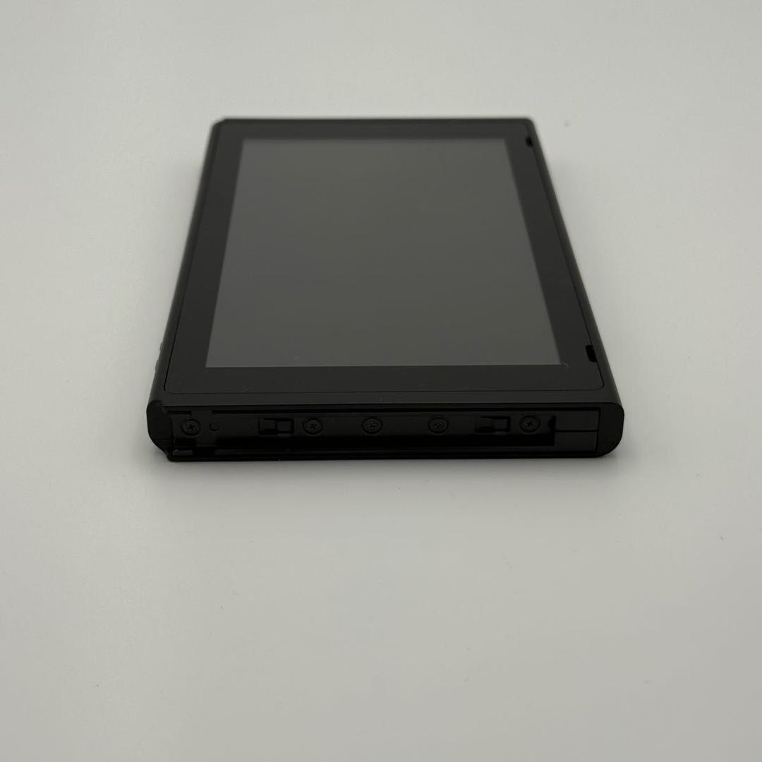 ニンテンドースイッチ　バッテリー強化モデル　2020年製　　本体　②