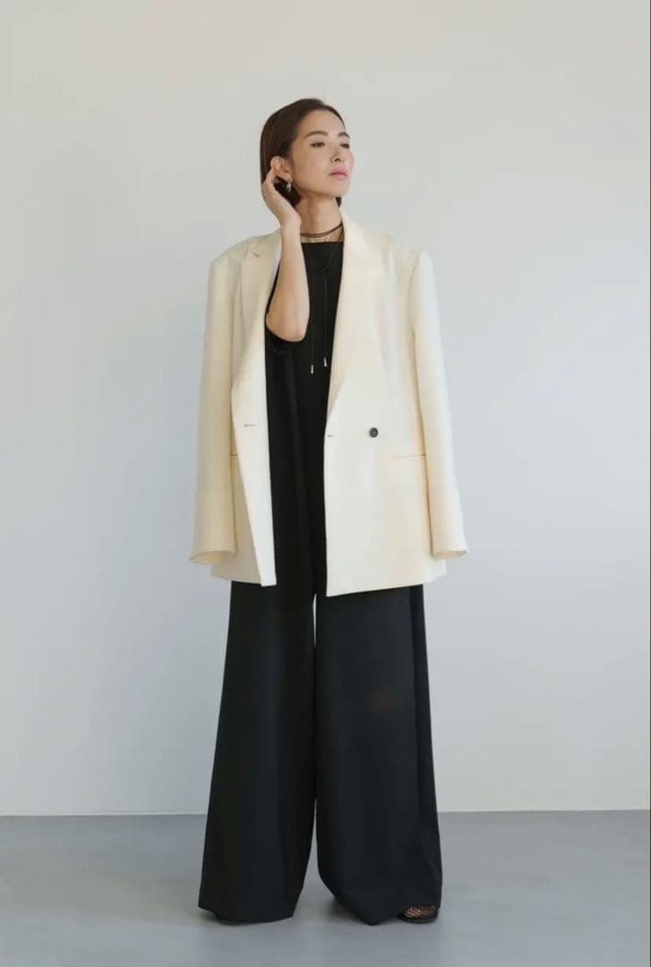 roughlow jacket White 新品