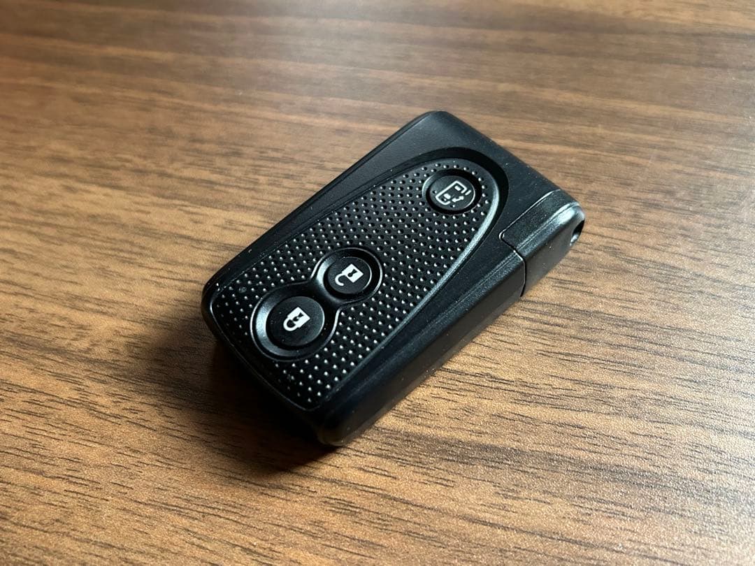 ● 八咫烏様　特注スマートキーケース　オーダー製作購入ページ●カッシータ