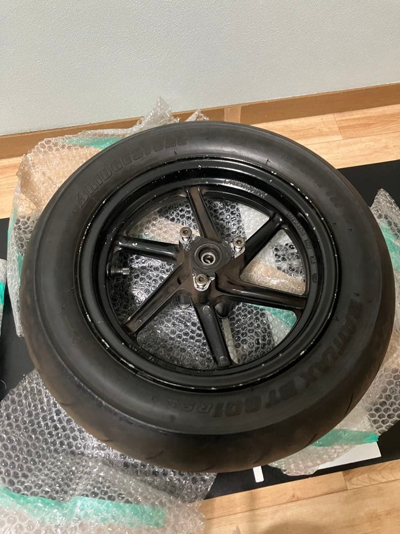 nsr50 nsr80 後期ホイール　タイヤ付き(バトラックスBT601)