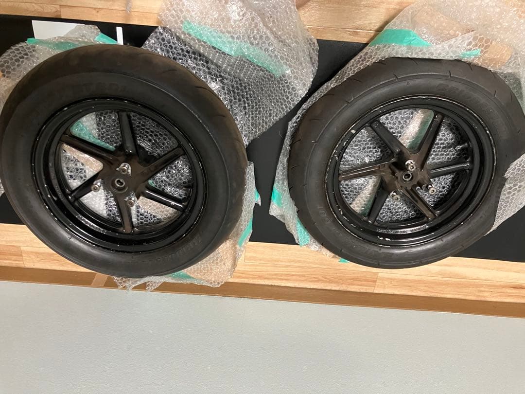 nsr50 nsr80 後期ホイール　タイヤ付き(バトラックスBT601)