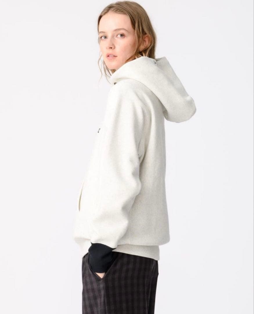 【新品タグ付】ロンハーマン　チャンピオン　Championフーディー スウェット