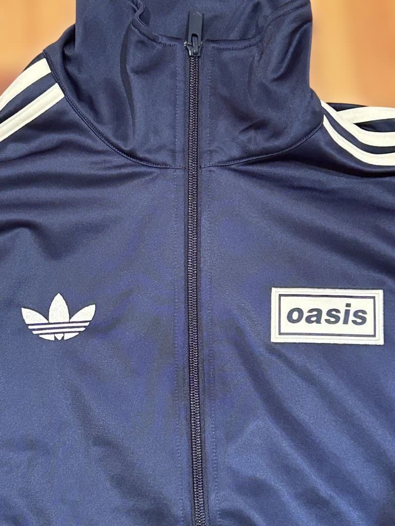 adidas oasis Mサイズ　ネイビー　着用回数1回　ファイアーバード