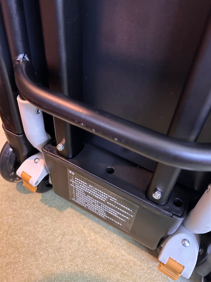 乗れる キャリーケース スーツケース 40L ホワイト（タイヤストッパー付き）