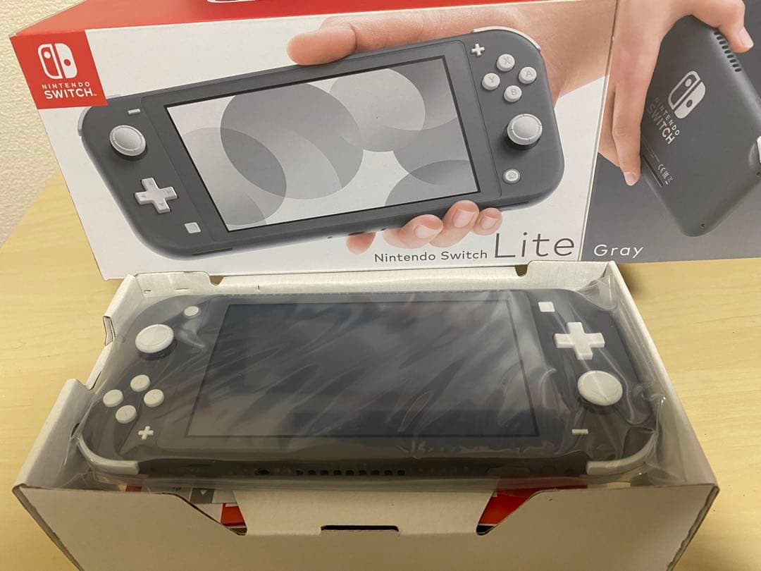 任天堂　switch Lite ※新品　箱ダメージ有り