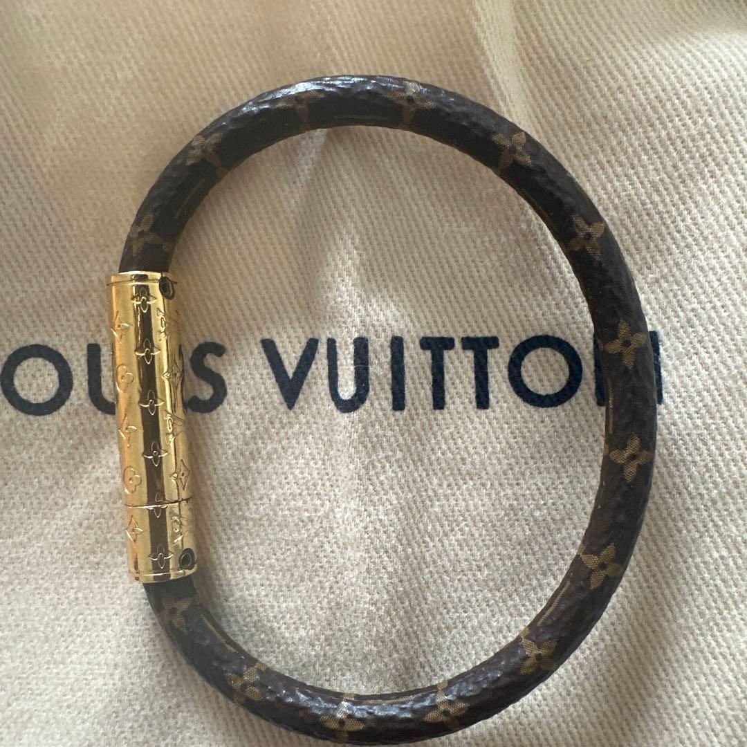 お値下げしました♡ ルイヴィトン。モノグラムパターン バングル・リストバンド