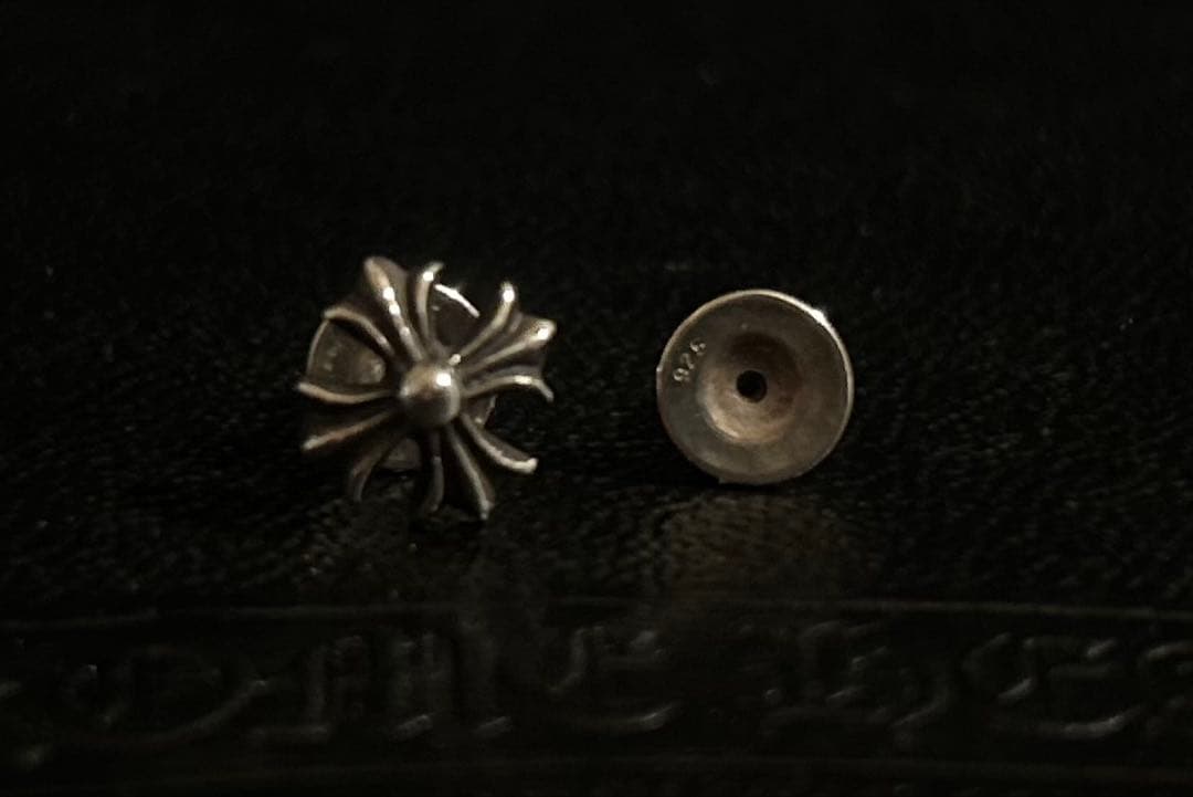 アクセサリー Chrome Hearts CH Plus Stud pierced