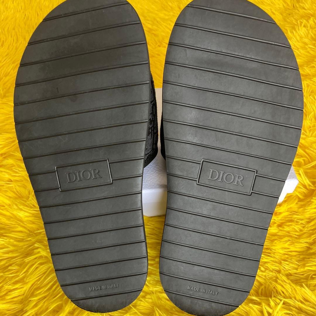 DIOR ブラック サンダル ロゴ入り