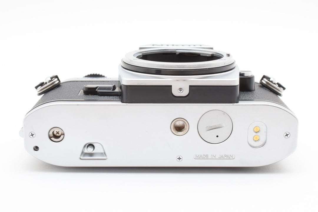 超美品　ニコン FG-20 シルバー フィルムカメラ モルト新品交換済 M117