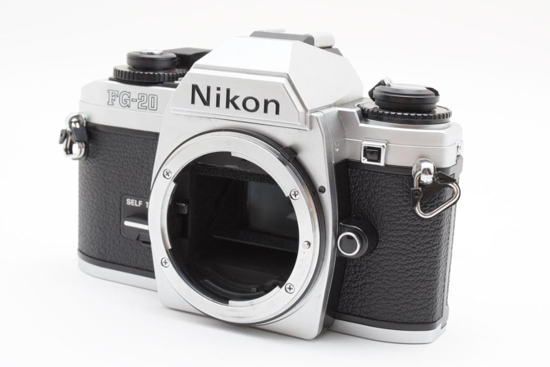 超美品　ニコン FG-20 シルバー フィルムカメラ モルト新品交換済 M117