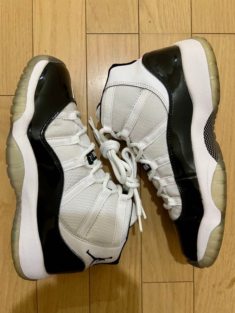 靴 Nike AIR JORDAN 11 RETRO 25cm