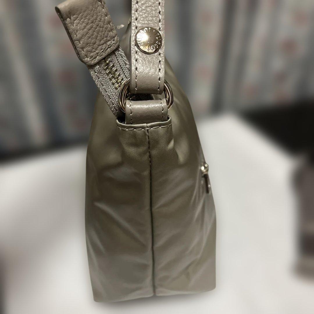 ラシットクラウズナイロンシンプルショルダーバッグ