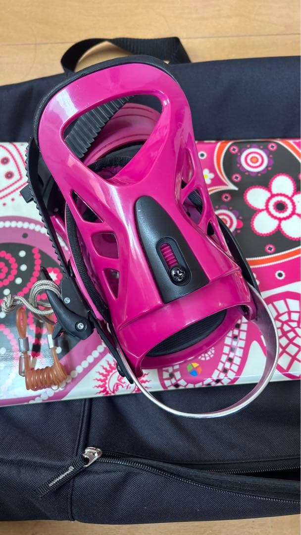 ANYWALK かわいいハート柄レディース スノーボード140㎝ビンディング付き