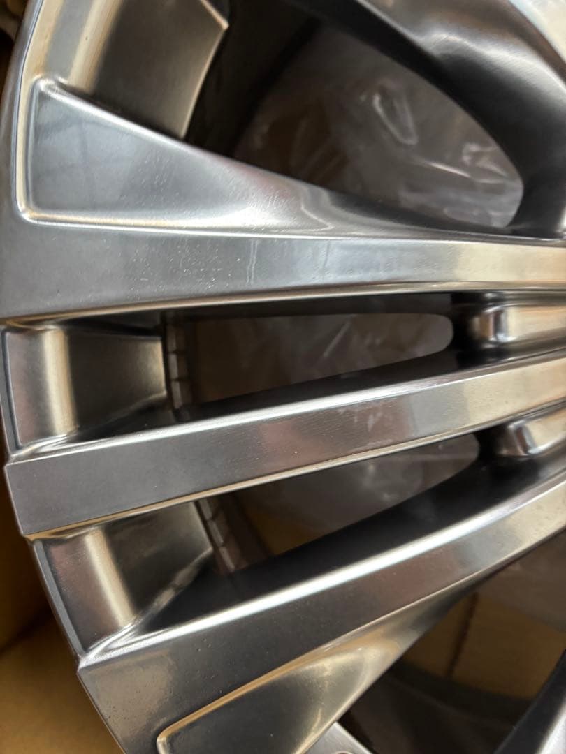 80ハリアーホイール1本金曜まで。