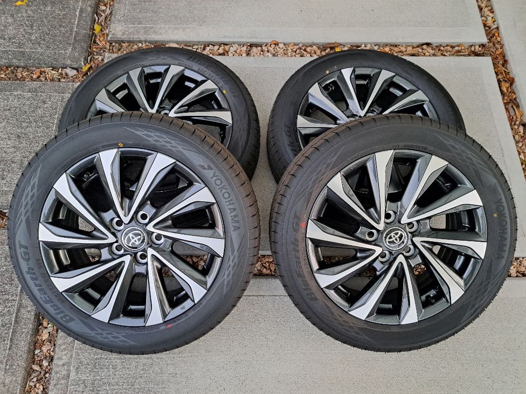 S*5様 【美品 新車外し】2025年12月納車 VOXY17インチ純正ホイル&