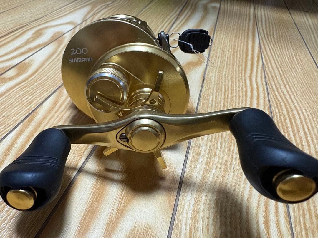 シマノ　14カルカッタコンクエスト200