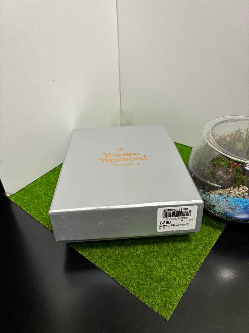 【新品】Vivienne Westwood 折財布 青 シンプル がま口 定番