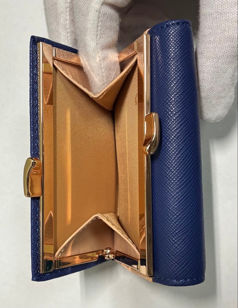 【新品】Vivienne Westwood 折財布 青 シンプル がま口 定番