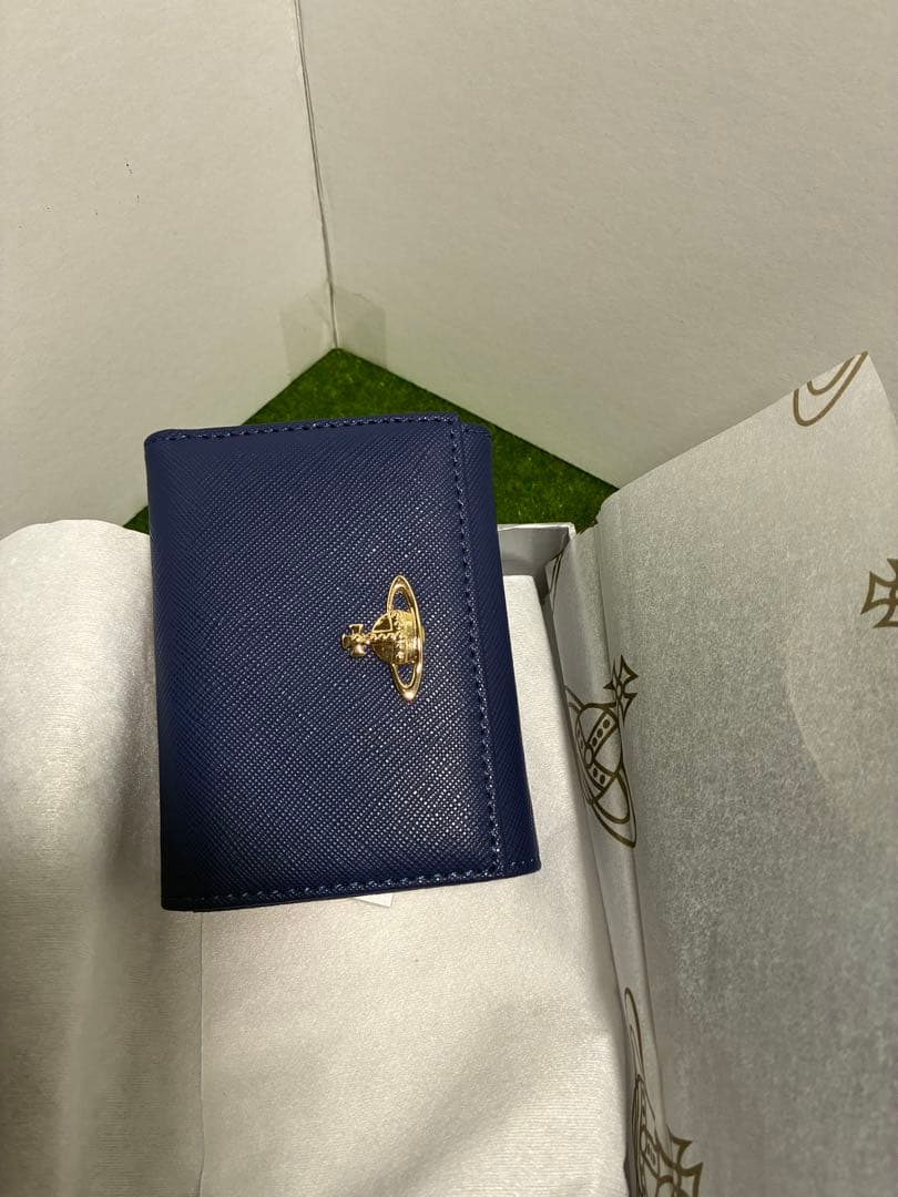 【新品】Vivienne Westwood 折財布 青 シンプル がま口 定番