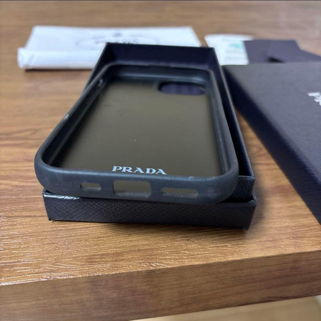 PRADA iPhone15レザーケース