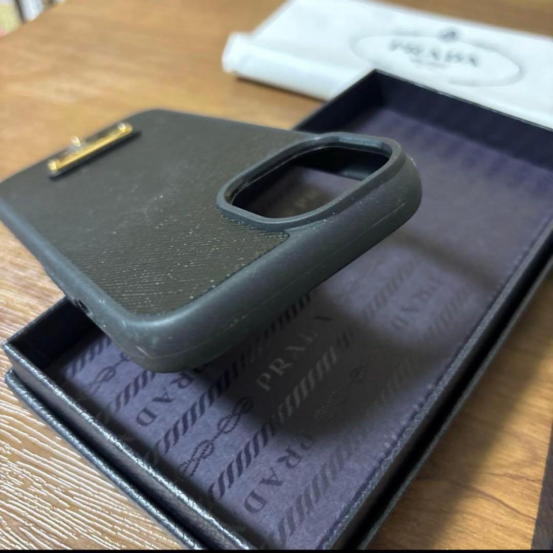 PRADA iPhone15レザーケース