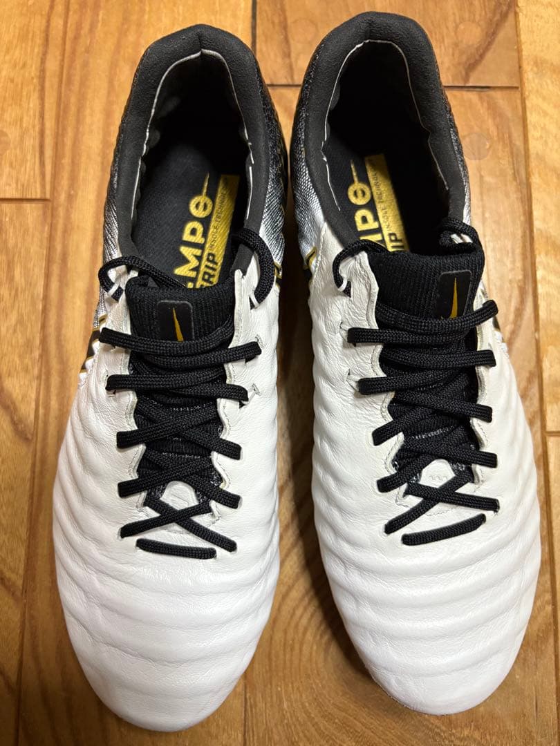 新品　激レア　廃盤　ナイキ　ティエンポ レジェンド 7 エリート FG 25.5