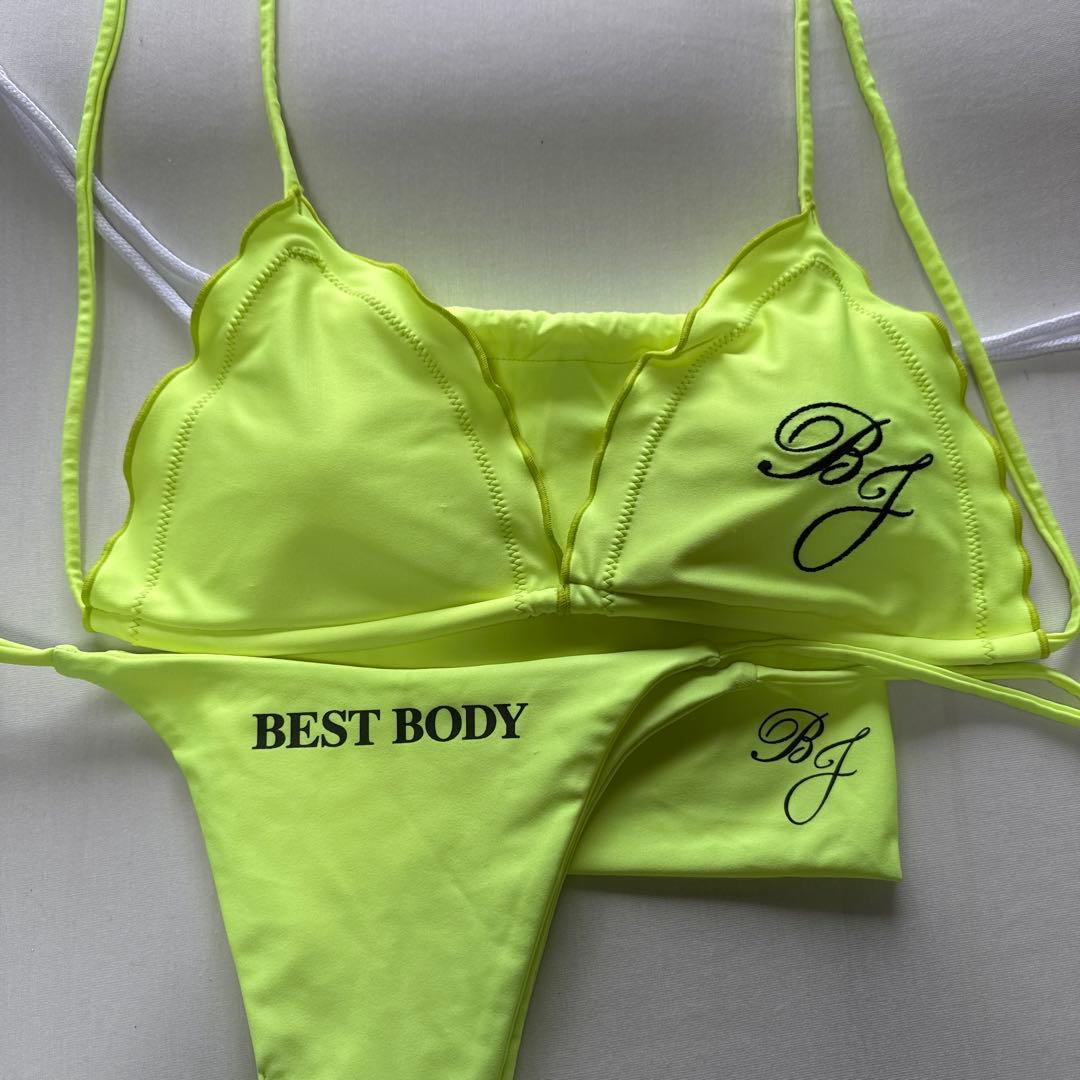 蛍光イエロー スカラップビキニ　ベストボディジャパン