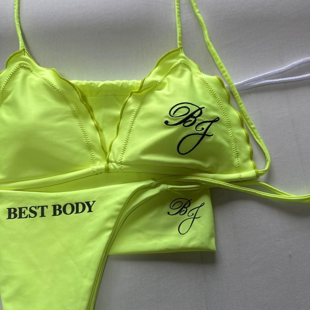 蛍光イエロー スカラップビキニ　ベストボディジャパン