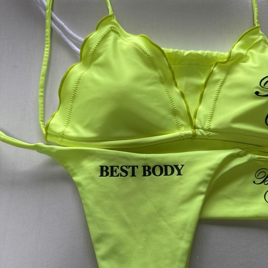 蛍光イエロー スカラップビキニ　ベストボディジャパン