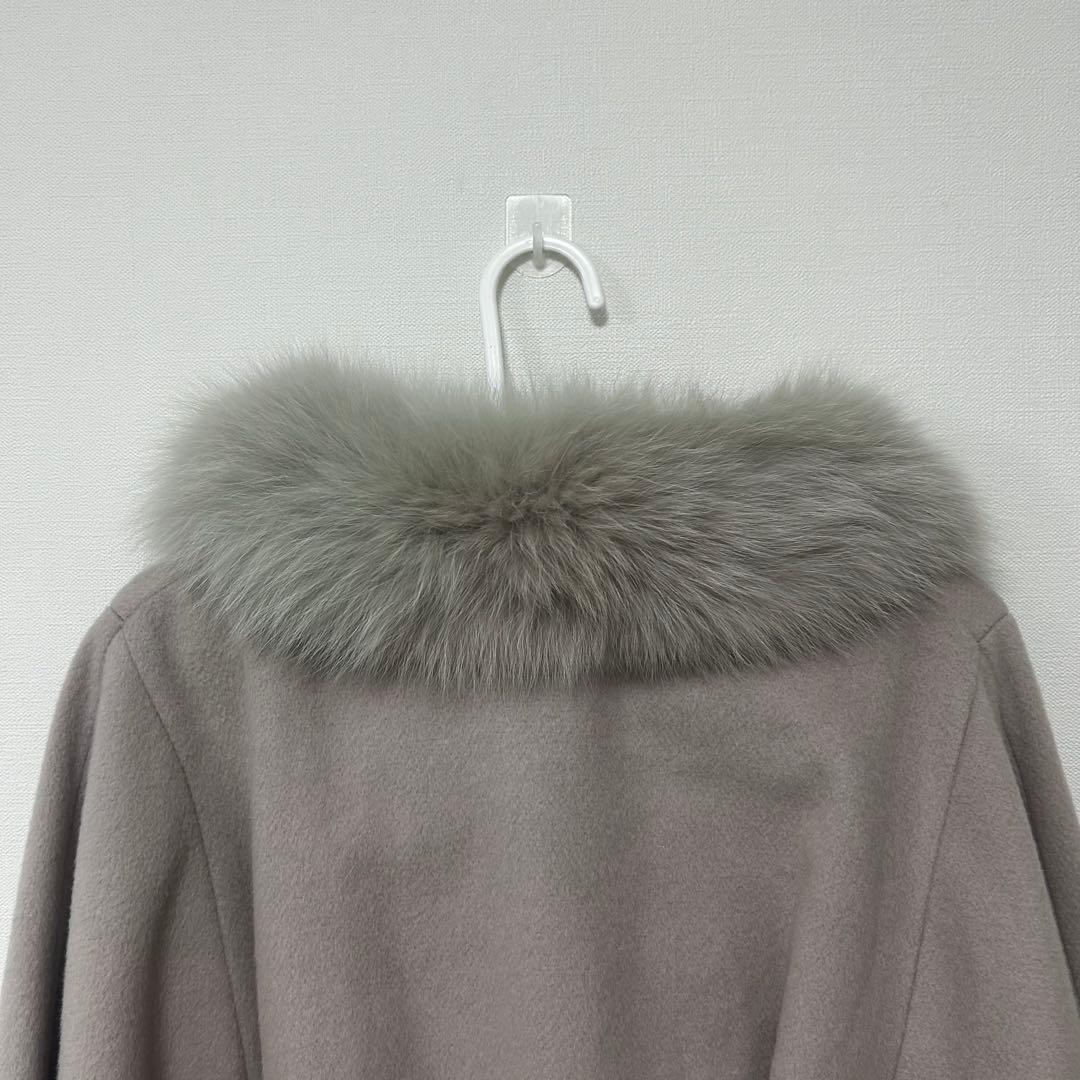 ノエラ　ファー付きポンチョコート　ケープコート　ホワイト　サイズフリー